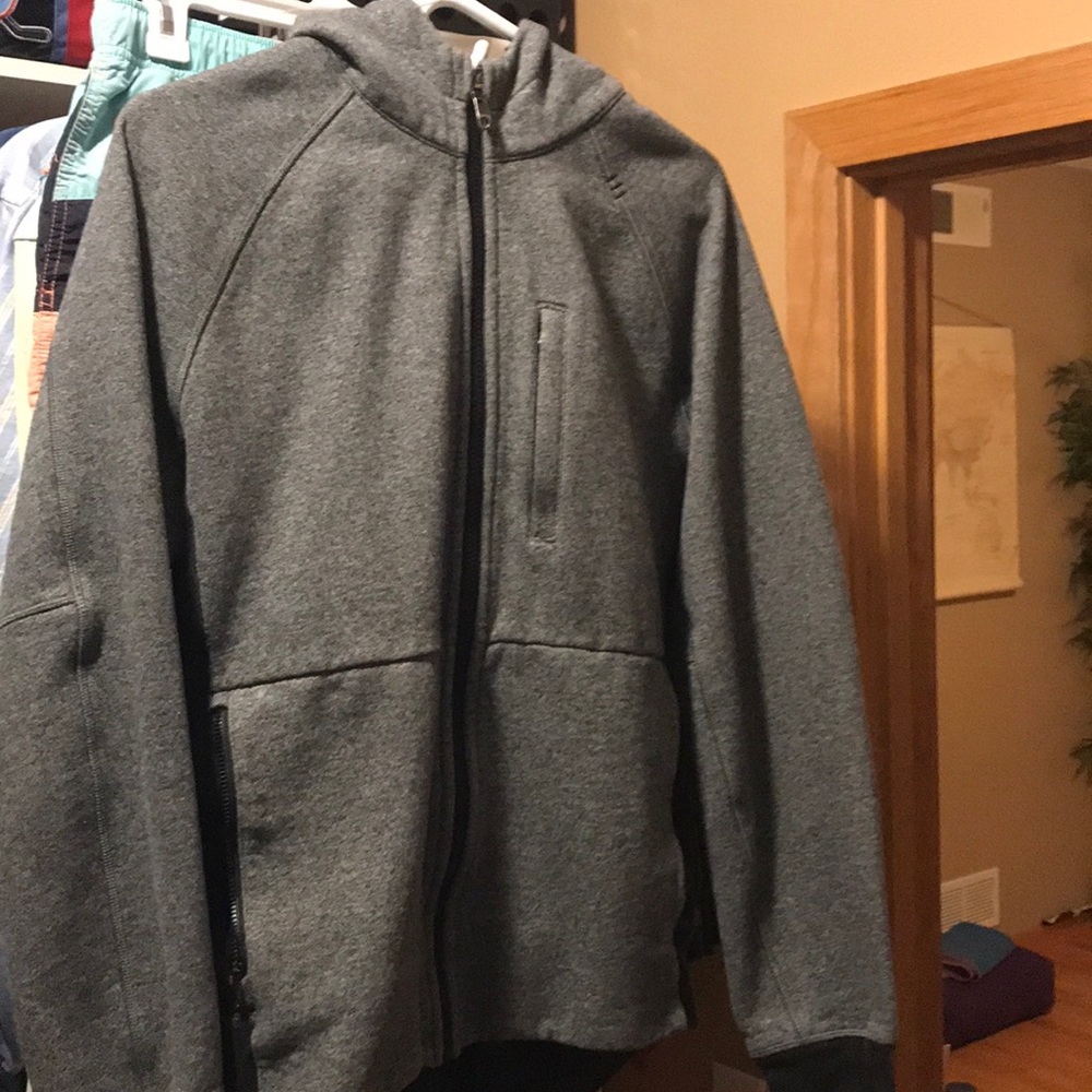 Men’s Lululemon Sweatshirt